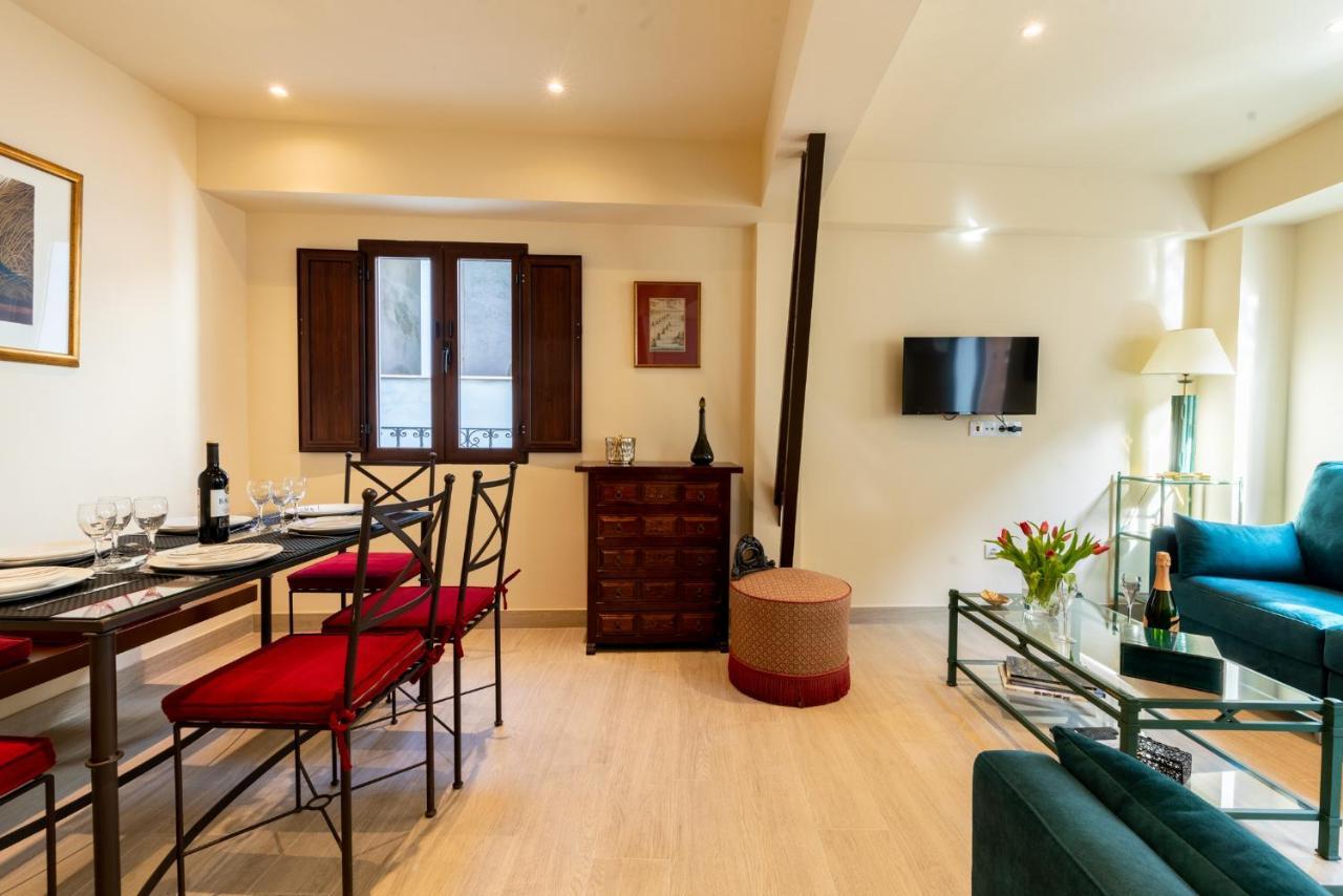 Holi-Rent Pimienta Villa Sevilla Bagian luar foto